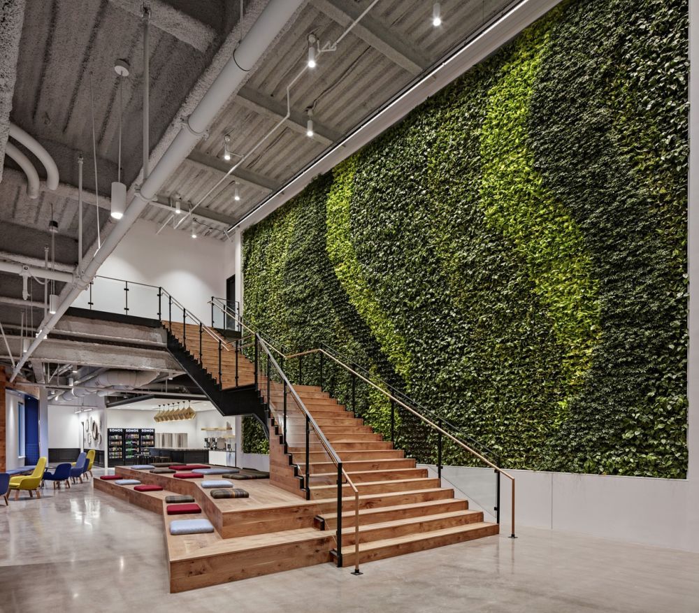 Sonos-Offices--Boston-Green-wall-for-staircase.jpg